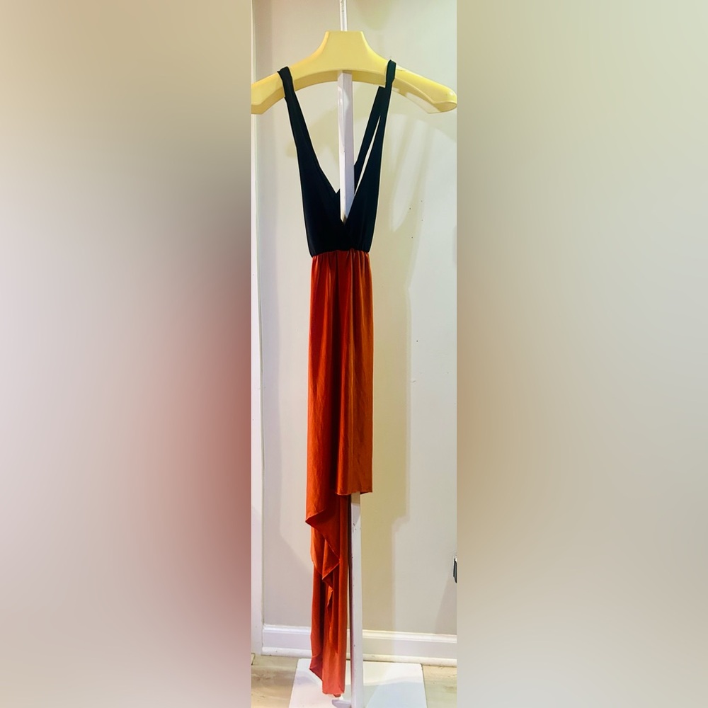 Shui Si Qing Black and Orange dress (Las)
